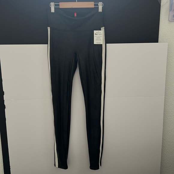 SPANX  Faux leather Leggings Size Small  Black - Picture 1 of 7